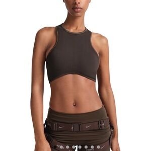 NWT Nike Skims ribbed seamless racer front sports bra Crop Top size medium SK602